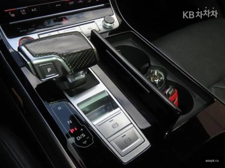 Audi S8 6