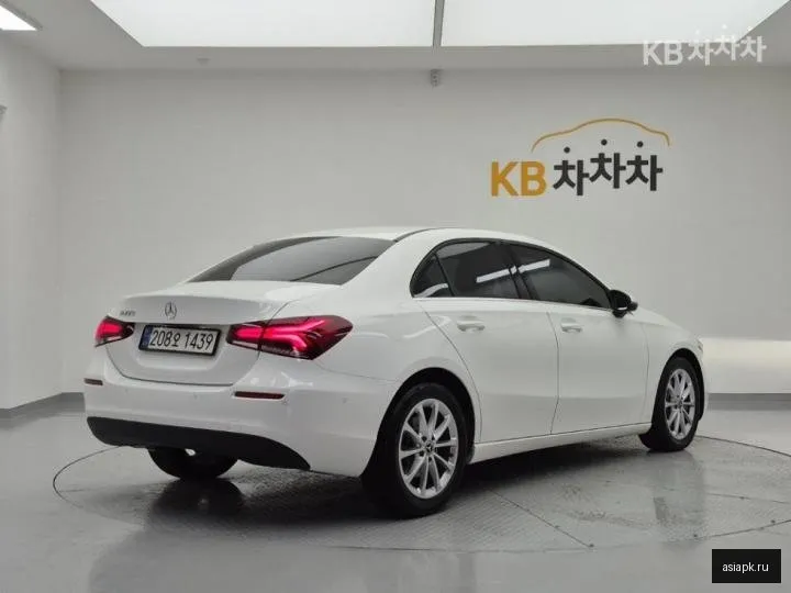 Mercedes-Benz A-Class 4
