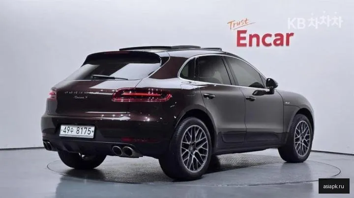 Porsche Macan 4