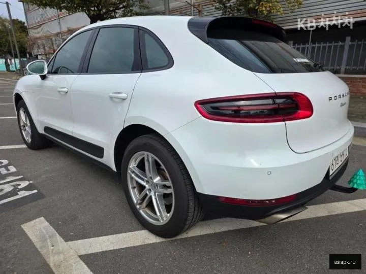 Porsche Macan 5