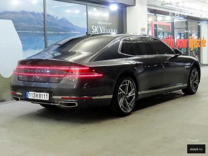 Genesis G90 4