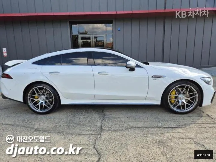 Mercedes-Benz AMG GT 2