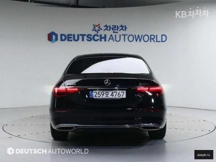 Mercedes-Benz S-Class 4