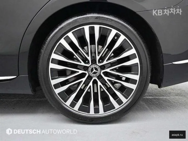 Mercedes-Benz S-Class 5