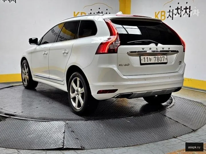 Volvo XC60 5