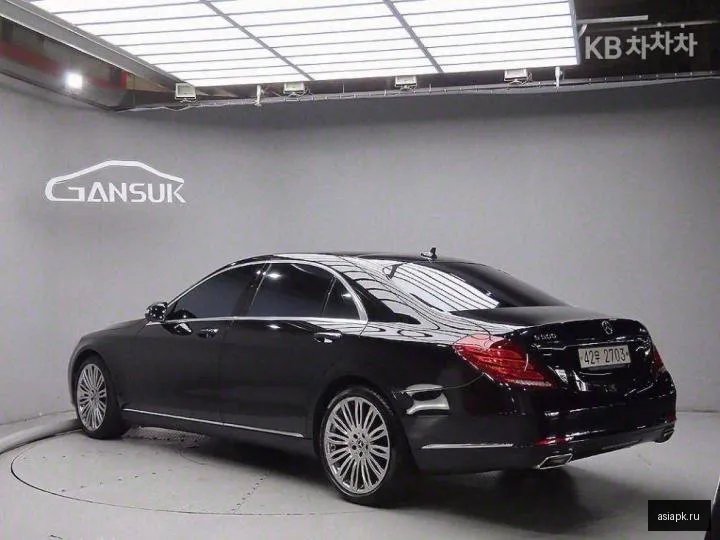 Mercedes-Benz S-Class 3