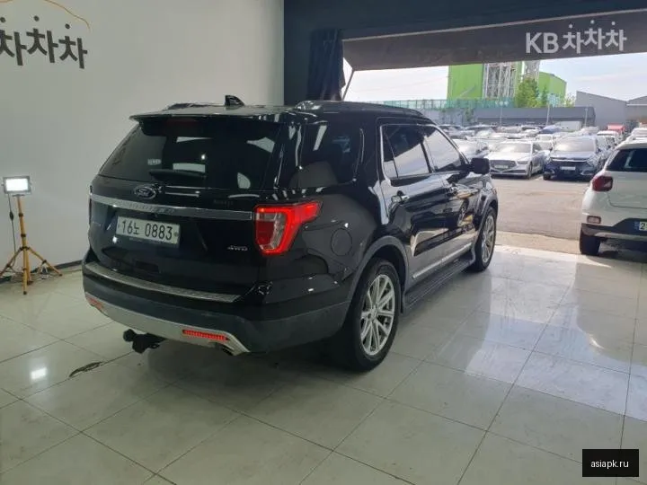 Ford Explorer 4