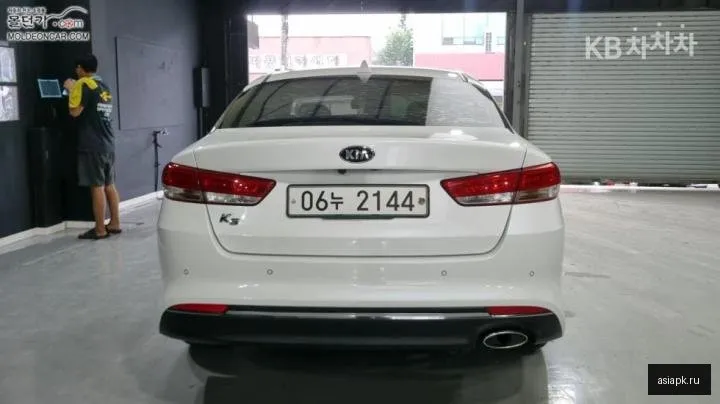 Kia K5 4