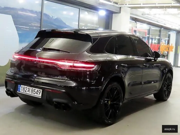 Porsche Macan 4