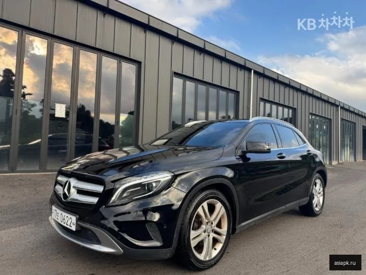 Mercedes-Benz GLA-Class 3