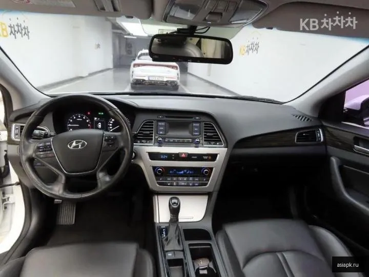 Hyundai Sonata 6