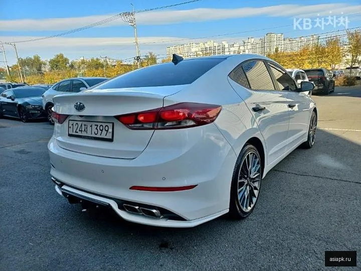 Hyundai Avante 5