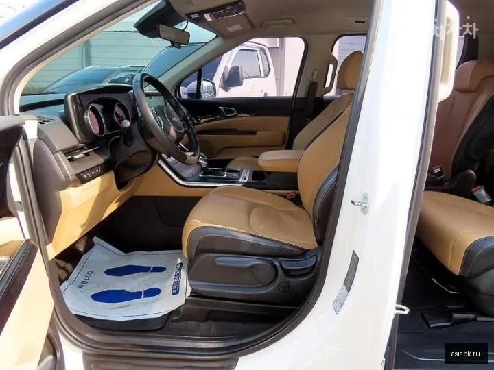 Kia Carnival 5