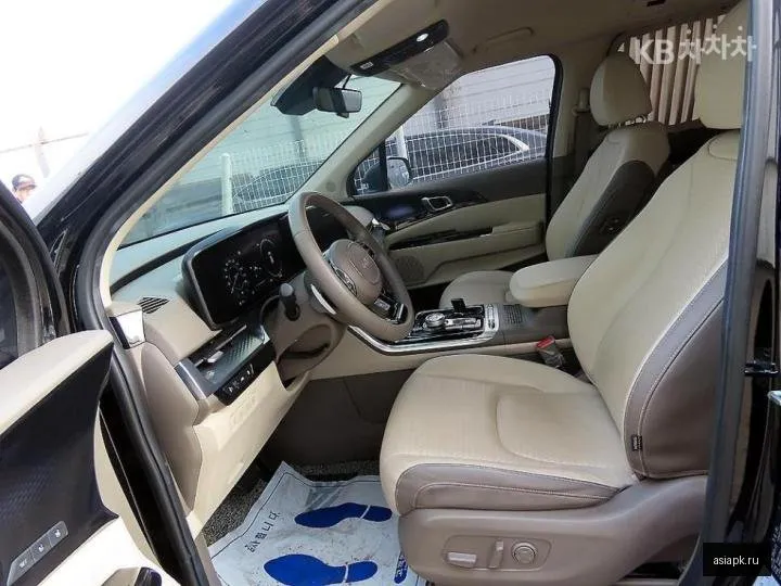 Kia Carnival 5