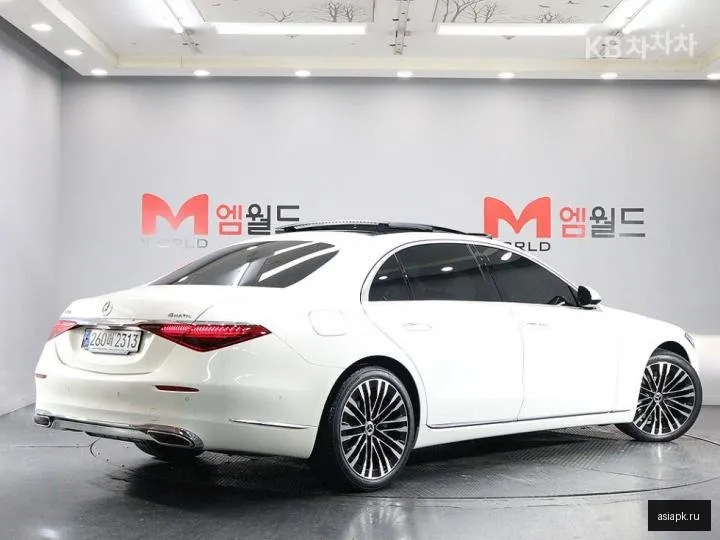 Mercedes-Benz S-Class 3