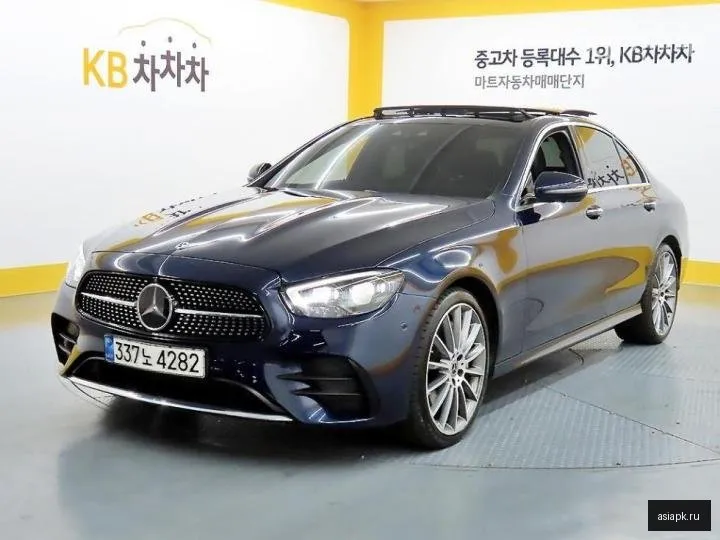 Mercedes-Benz E-Class 2
