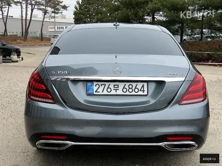 Mercedes-Benz S-Class 4