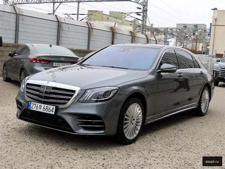 Mercedes-Benz S-Class 2