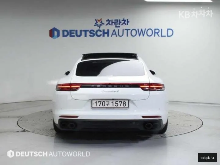 Porsche Panamera 4