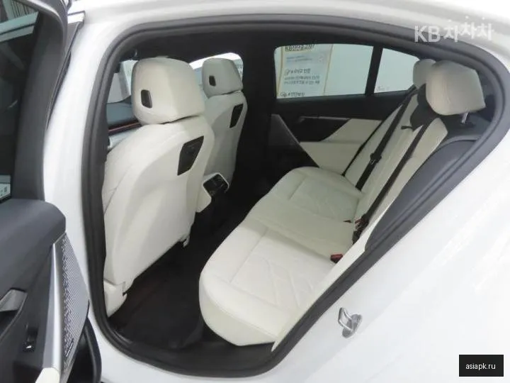 BMW 5-Series 6