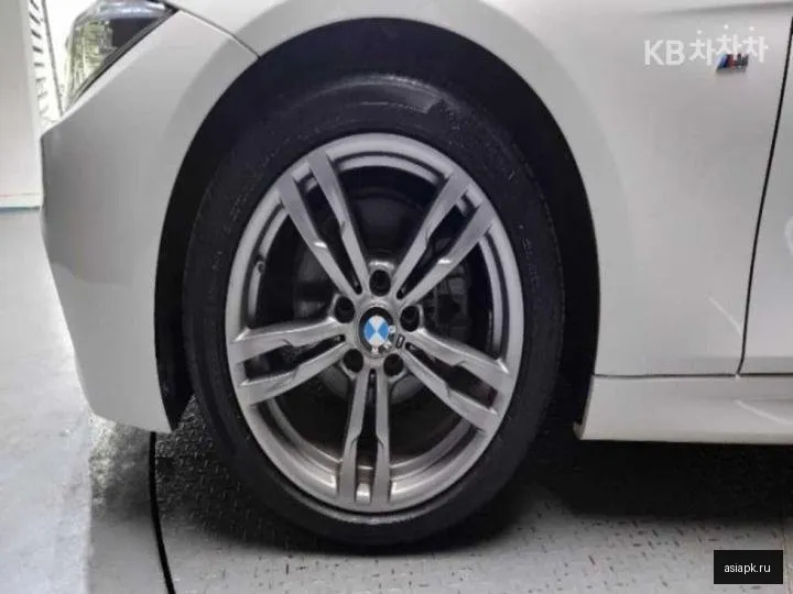 BMW 3-Series 5