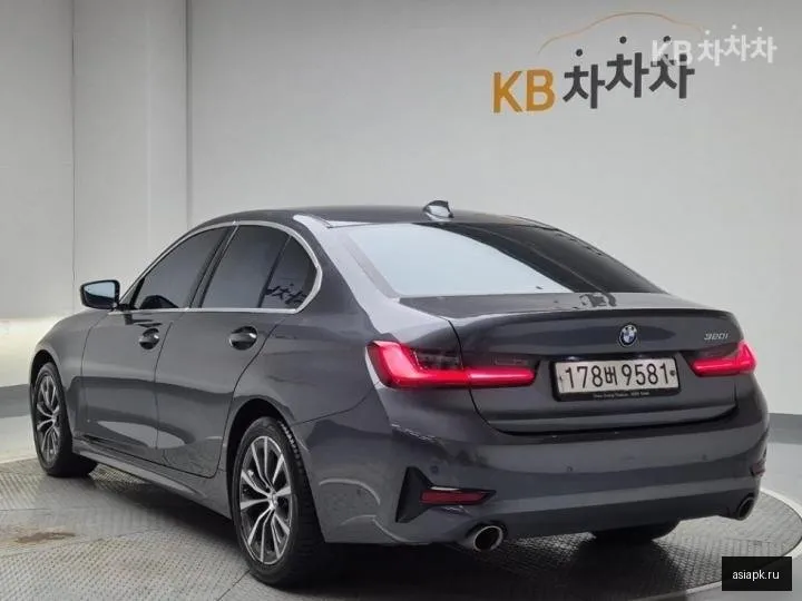 BMW 3-Series 4