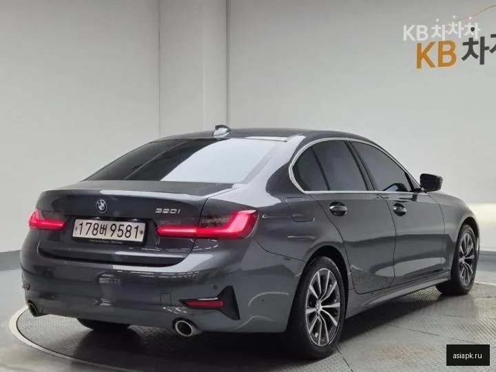 BMW 3-Series 2