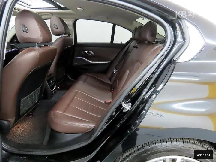 BMW 3-Series 6