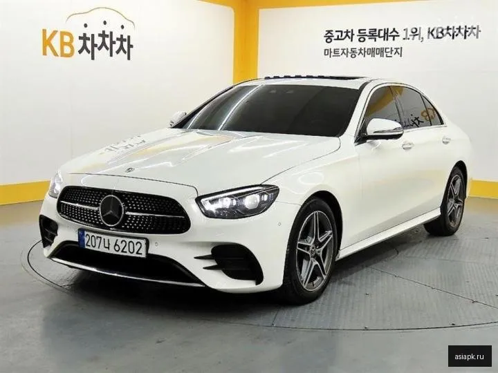 Mercedes-Benz E-Class 2