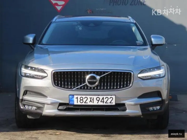 Volvo V90 2