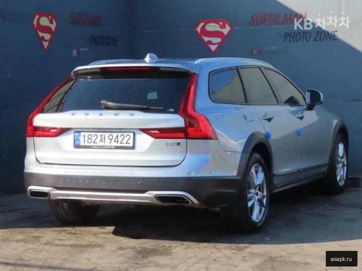 Volvo V90 3