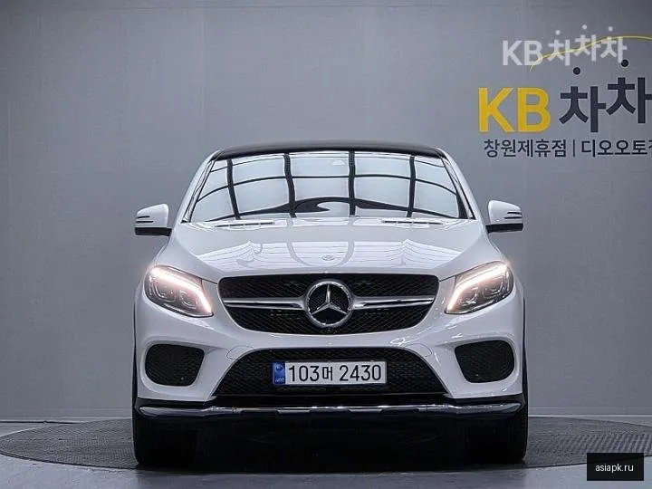Mercedes-Benz GLE-Class 3