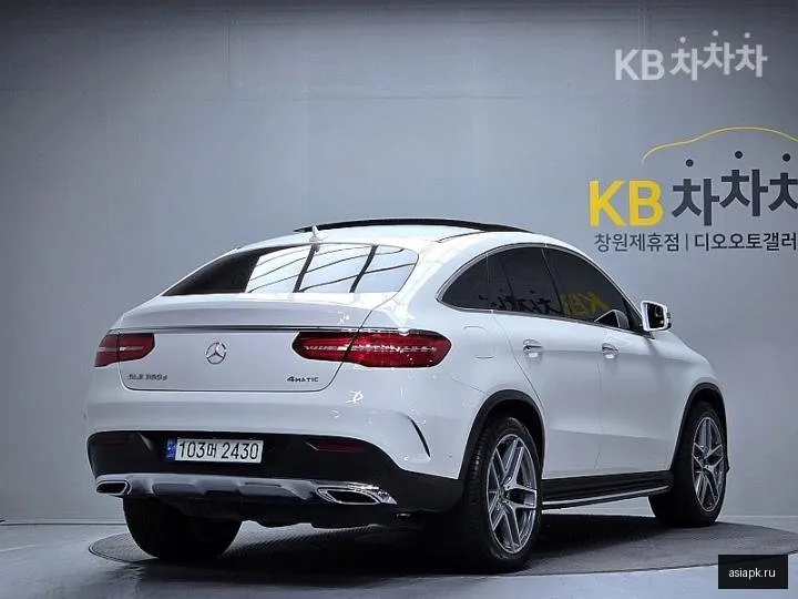 Mercedes-Benz GLE-Class 2