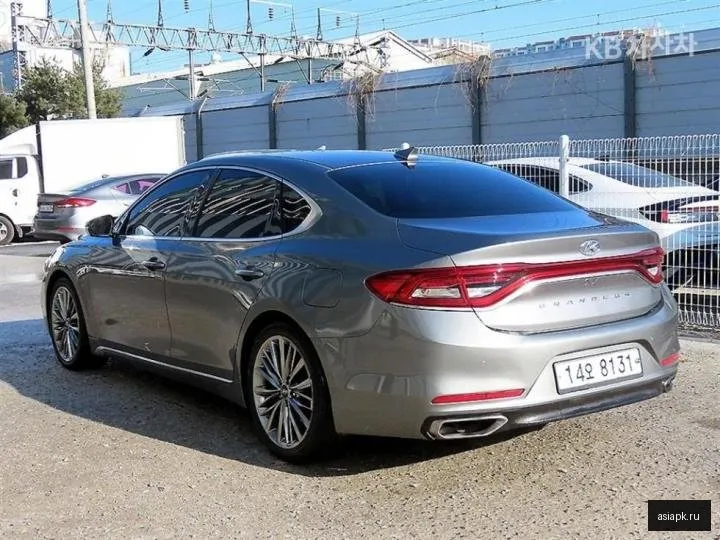Hyundai Grandeur 3