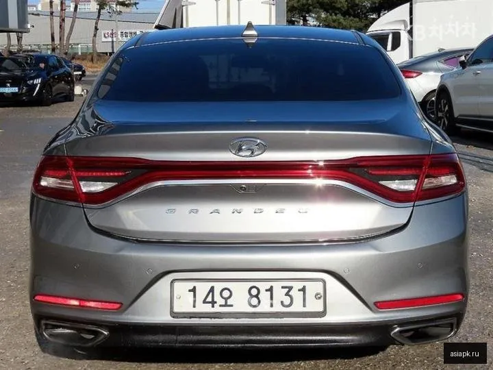 Hyundai Grandeur 4