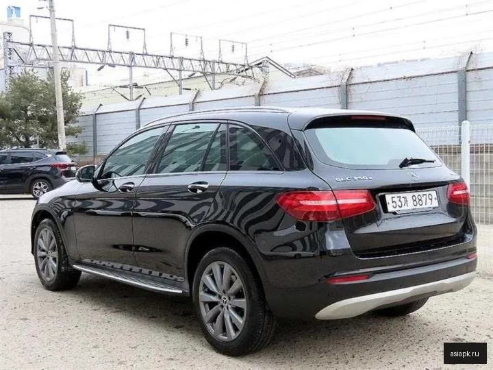 Mercedes-Benz GLC-Class 3