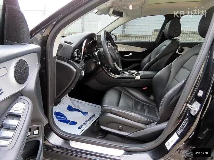Mercedes-Benz GLC-Class 5