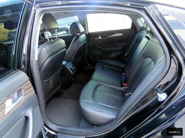 Hyundai Sonata 6