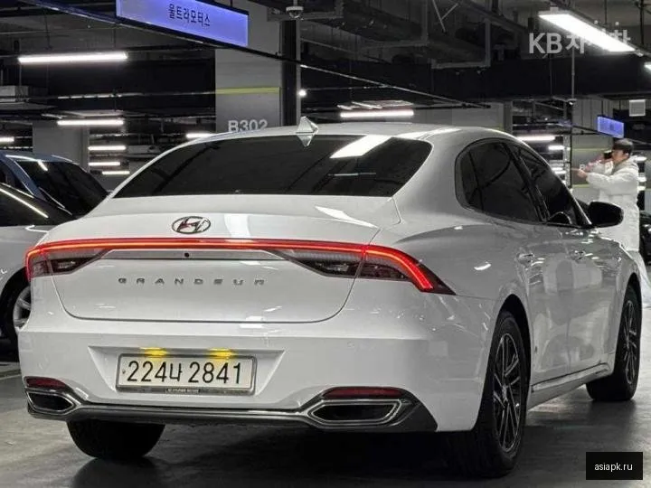 Hyundai Grandeur 2