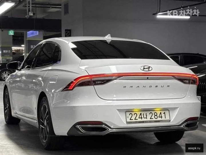 Hyundai Grandeur 4