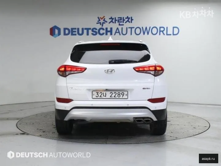 Hyundai Tucson 4
