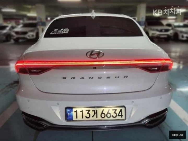 Hyundai Grandeur 3