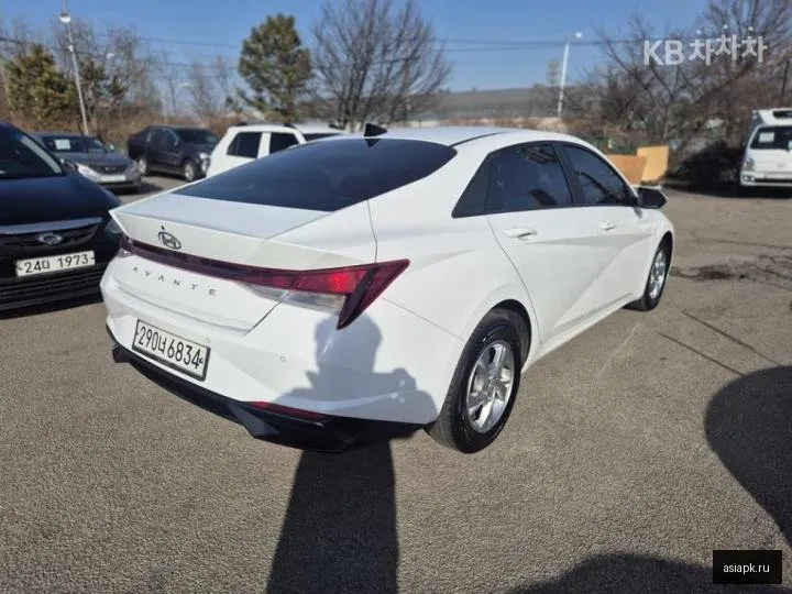 Hyundai Avante 5