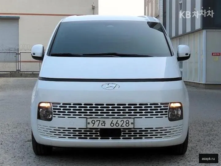 Hyundai Staria