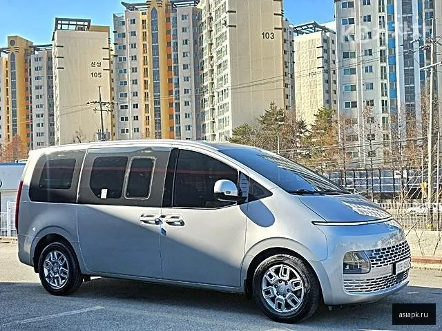 Hyundai Staria