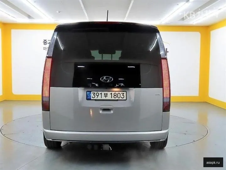 Hyundai Staria 3