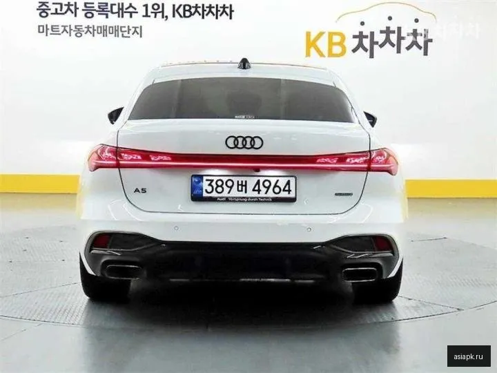 Audi A5 4