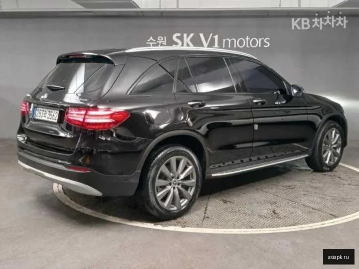 Mercedes-Benz GLC-Class 3