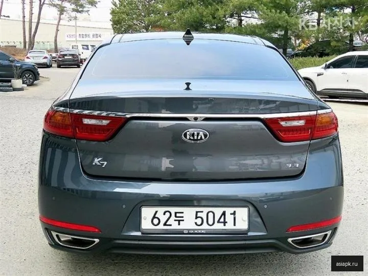 Kia K7 4
