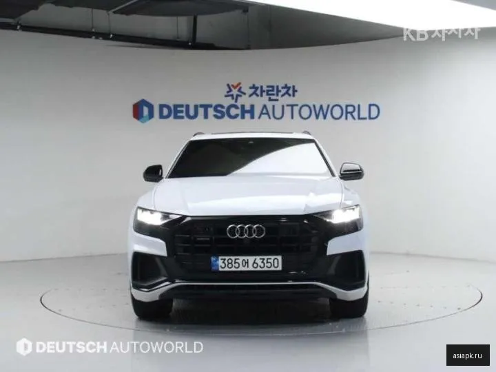 Audi Q8 3